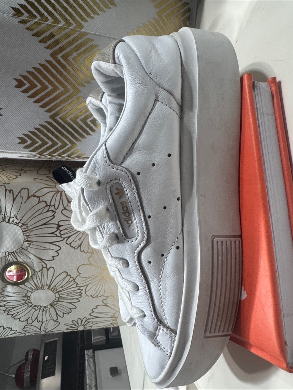 Adidas Sleek Super‎ Sneakers Womens 7 White Good Platform Leather Low Top